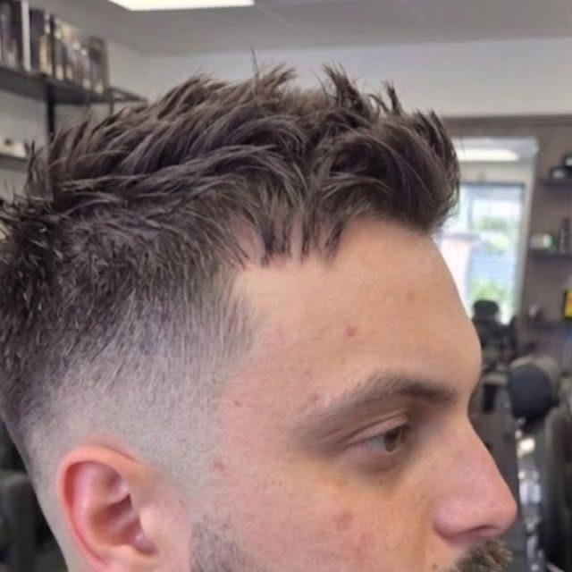 Crop mit Skin Fade
